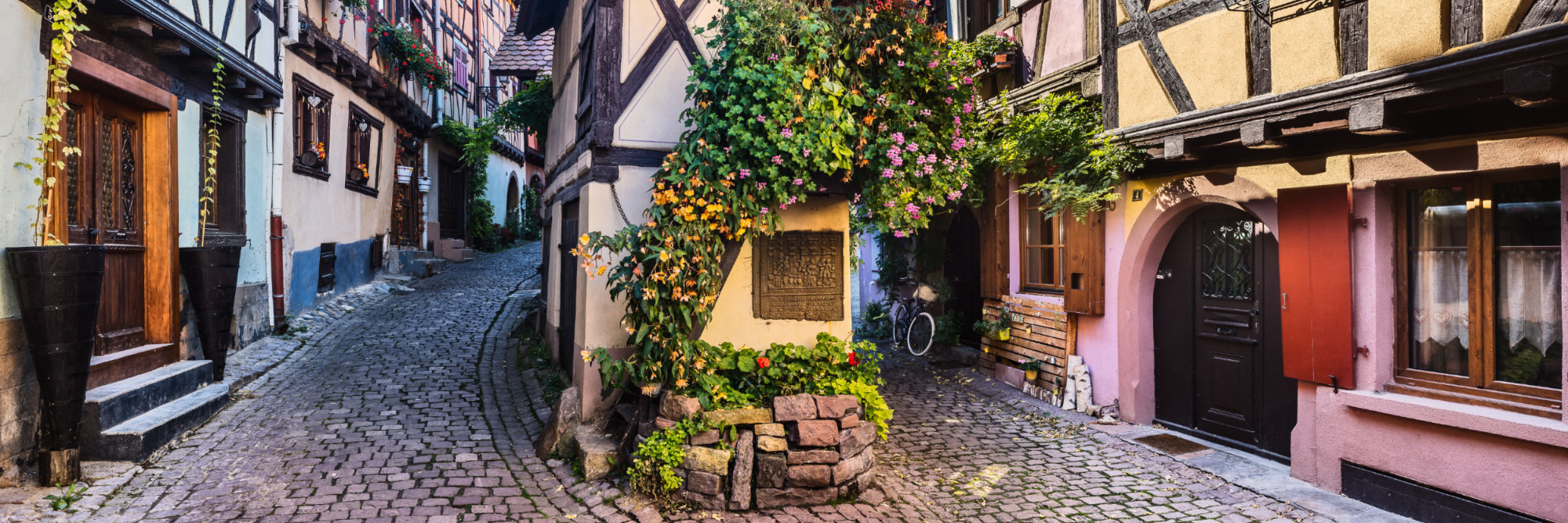 Rue du Rempart, Eguisheim, Alsace