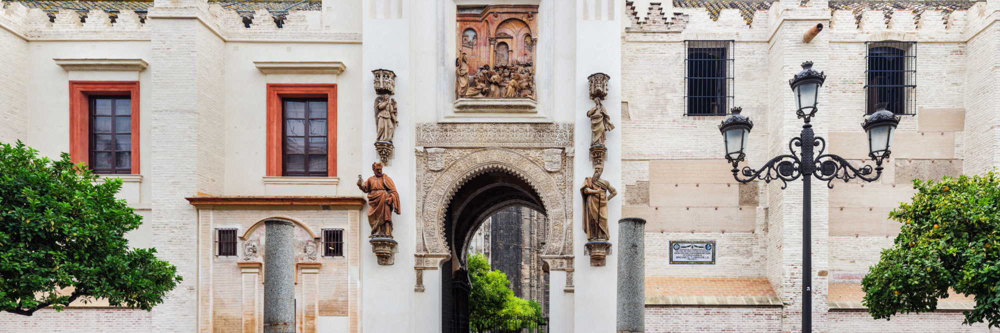 Séville, Porte du Pardon qui donne sur le Patio des Orangers de la cathédrale