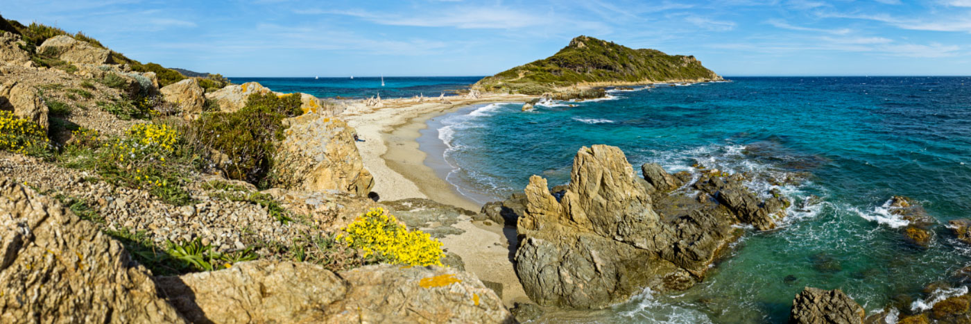 Herve Sentucq - Tombolo et île du Cap Taillat, Ramatuelle