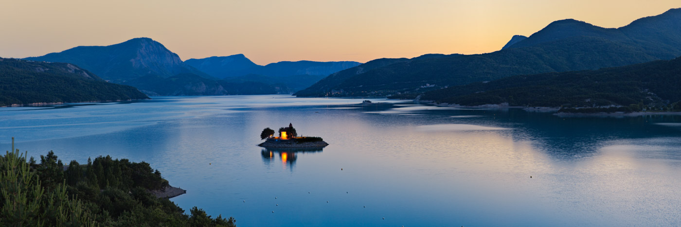 Herve Sentucq - Chapelle St-Michel, lac de Serre-Ponçon