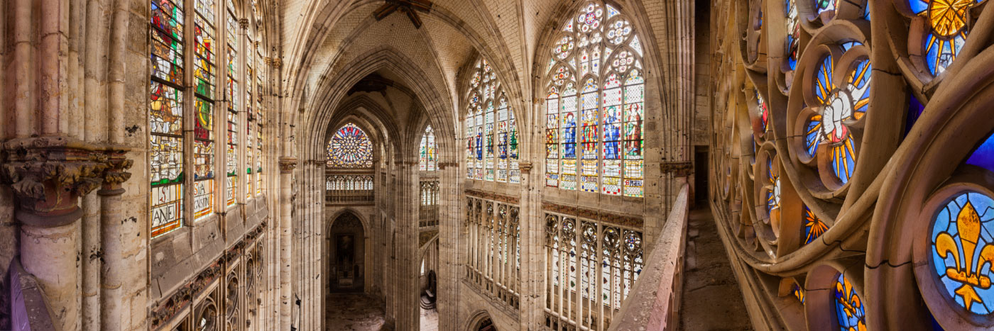 Herve Sentucq - Vitraux, perspective sur le transept de l'église Abbatiale de Saint-Ouen, Rouen