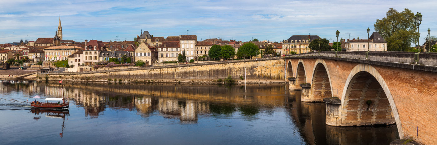 Herve Sentucq - Gabarre sur la Dordogne à Bergerac