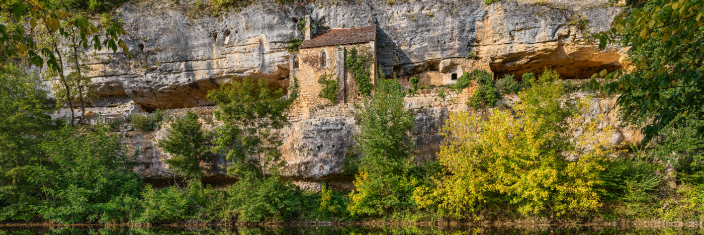 Herve Sentucq - Village troglodytique de la Madeleine au dessus de la Vézère, Tursac