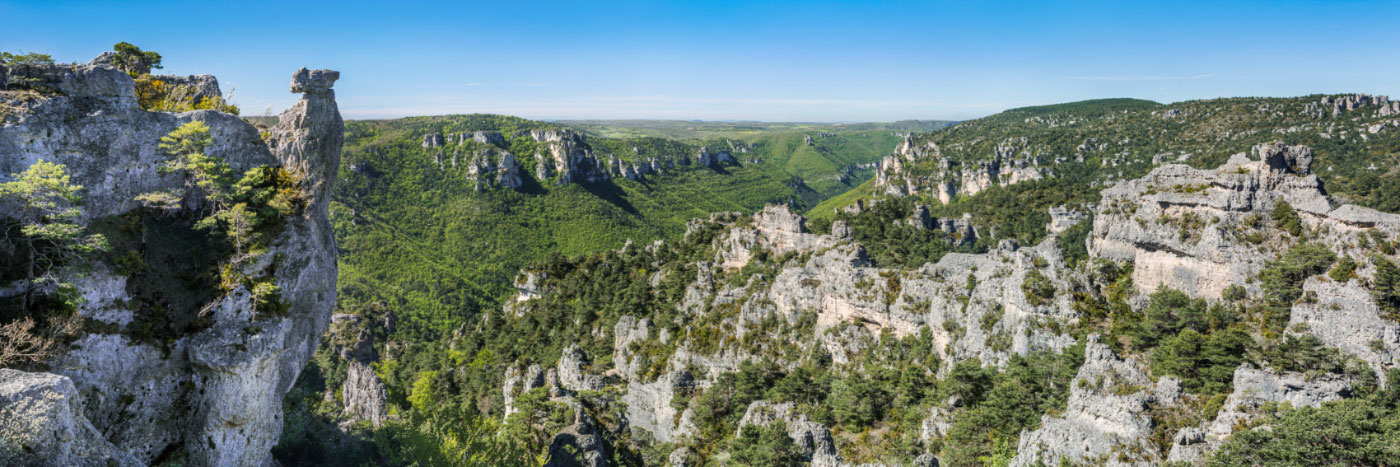 Herve Sentucq - Rochers ruiniformes du chaos de Montpellier-le-Vieux, Causse Noir