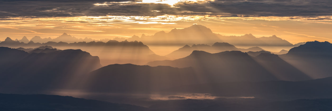 Herve Sentucq - Les Alpes depuis le sommet du Grand Colombier, Bugey