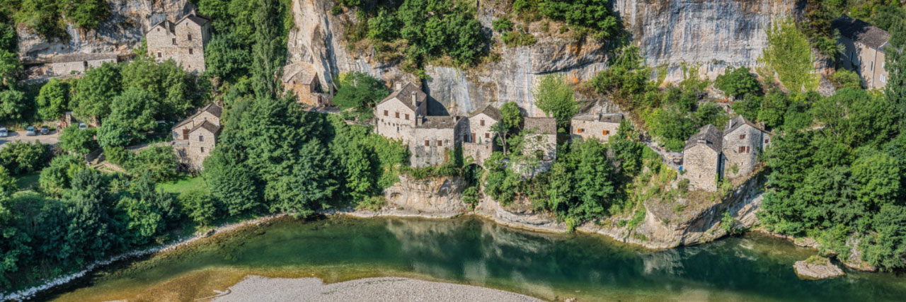 Herve Sentucq - Village troglodytique de Castelbouc, gorges du Tarn, Causses