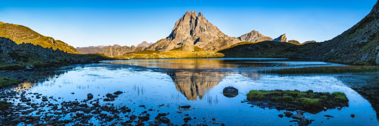 Herve Sentucq - Reflet du Pic du Midi d'Ossau dans le lac Miey