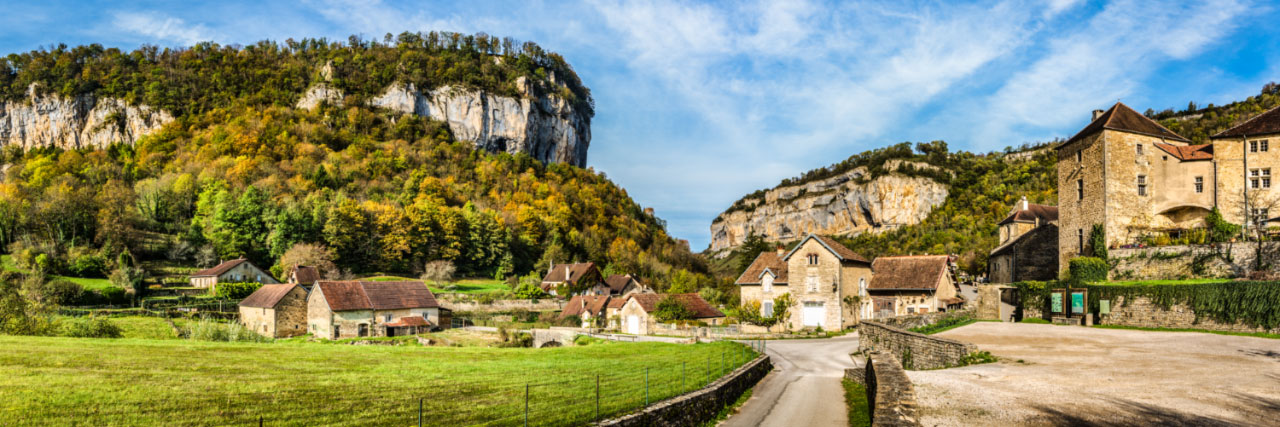 Herve Sentucq - Village et abbaye de Baume-les-Messieurs