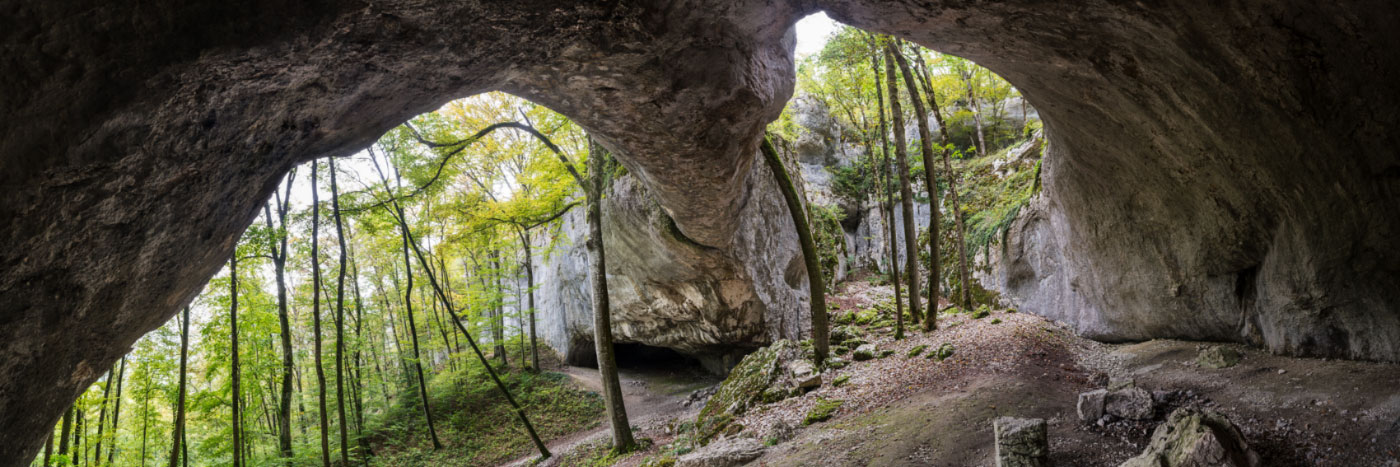 Herve Sentucq - Grotte et arche de Bisontin, massif du Jura