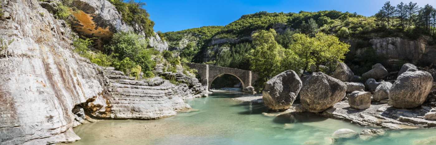 Herve Sentucq - Pont médiéval et gorges de la Méouge