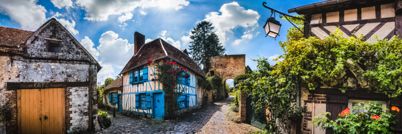 Herve Sentucq - Tour porte et la maison bleue, Gerberoy