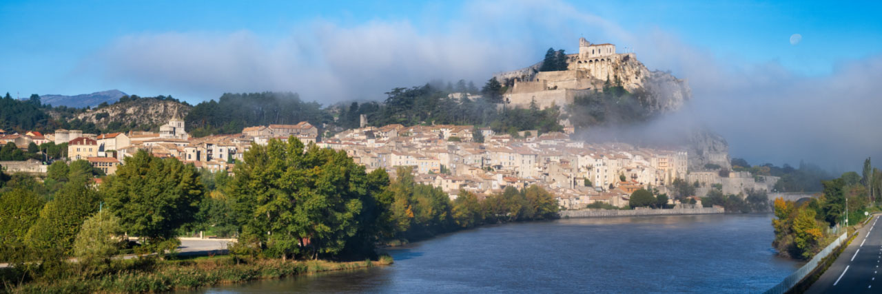 Herve Sentucq - Sisteron, la 'Porte de la Provence', au bord de la Durance
