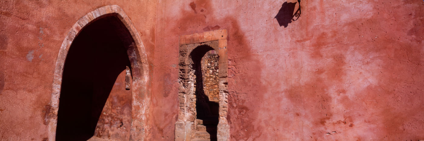 Herve Sentucq - Mur ocre, Roussillon, Parc Naturel Régional du Lubéron